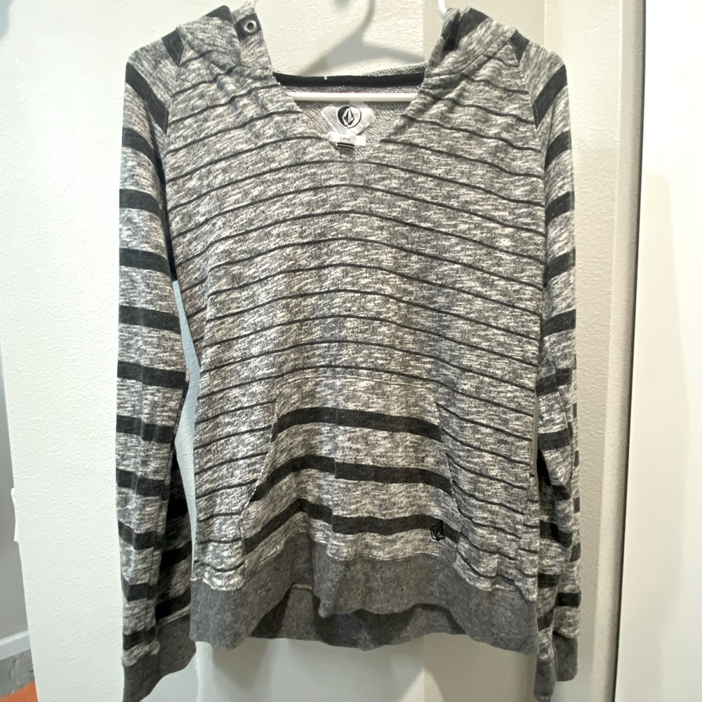 Volcom womens Small Sweater